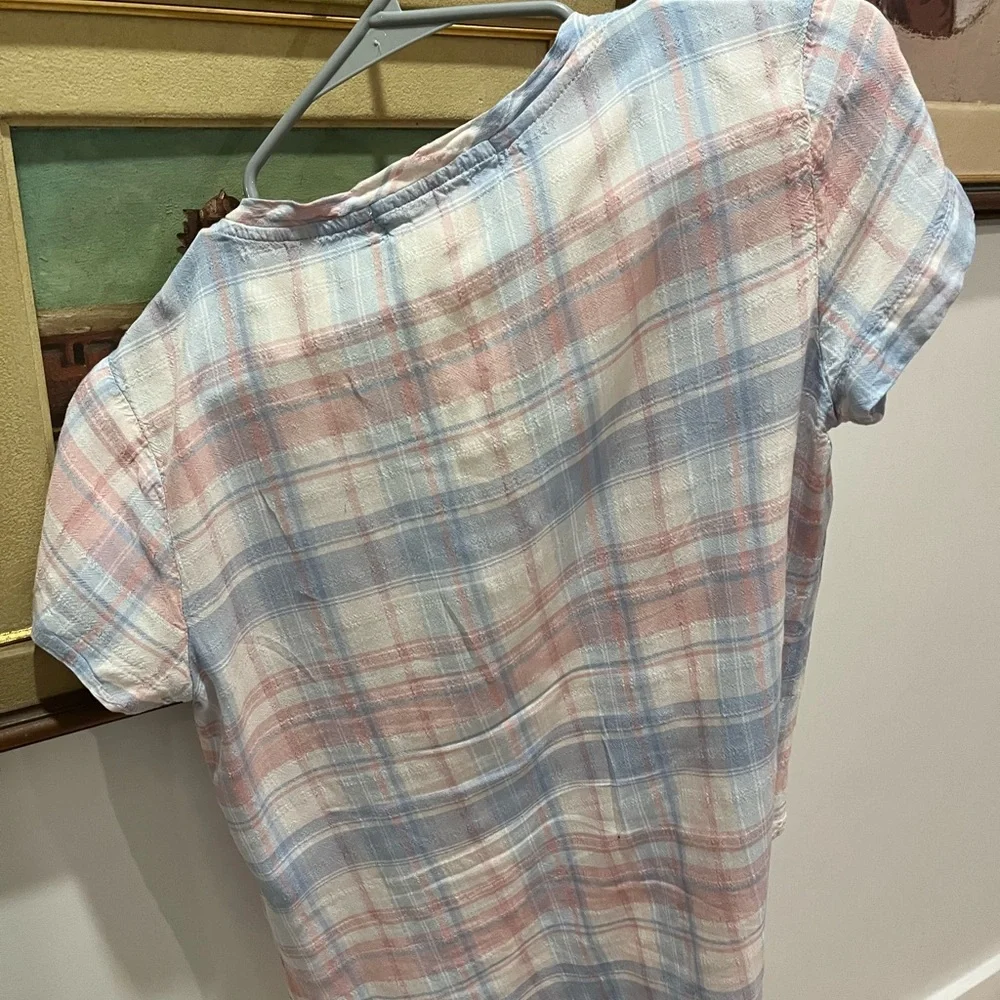 Cloth & stone - Picture 2 of 2